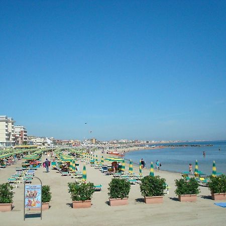 Hotel Villa Ersilia Rimini B&B المظهر الخارجي الصورة
