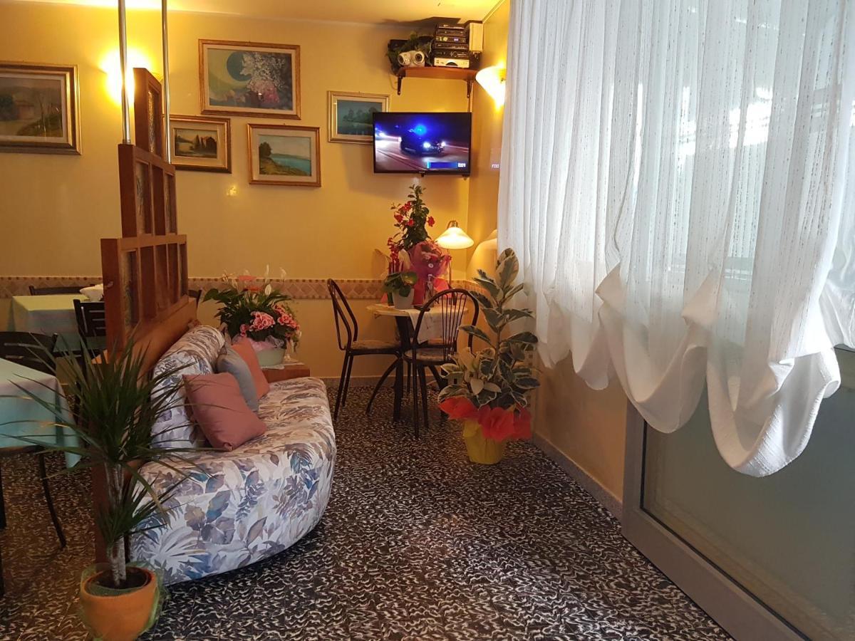 Hotel Villa Ersilia Rimini B&B المظهر الخارجي الصورة