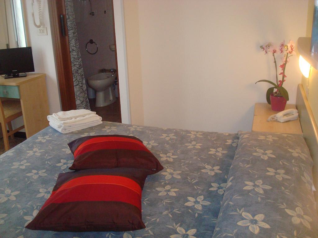 Hotel Villa Ersilia Rimini B&B المظهر الخارجي الصورة